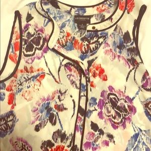 Liz Claiborne sleeveless buttondown blouse